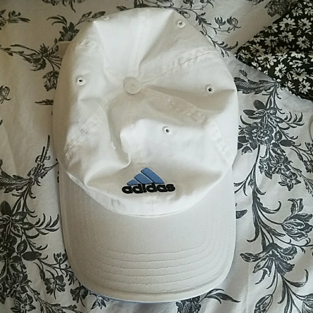 Adidas hat!!!  (one size fits all)